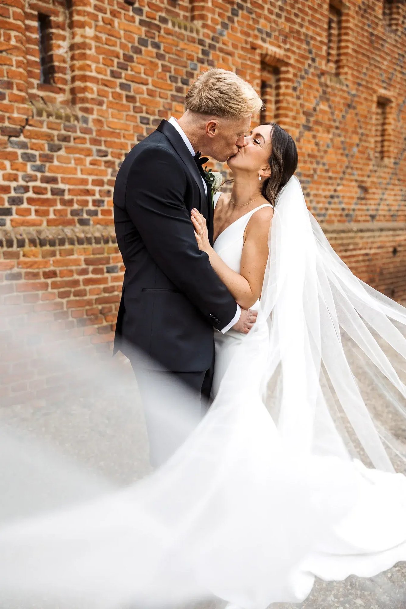 Gemma & Rob - previews  (30 of 40)