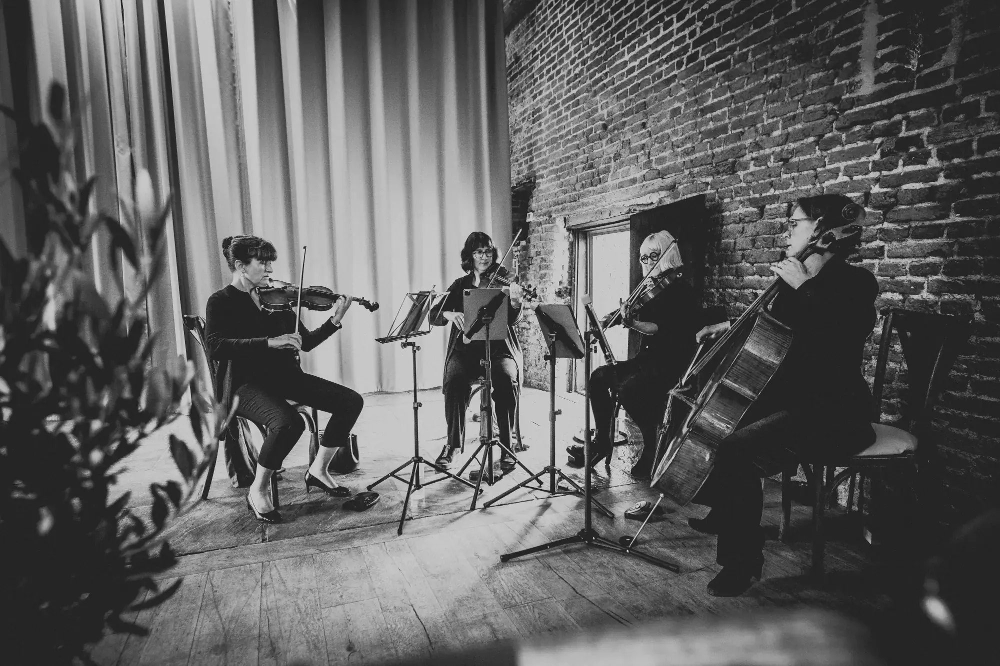 copdock-hall-exclusive-wedding-event-venue-suffolk-adam-prescott-photography-harry-dan-hr-3-2000x1333