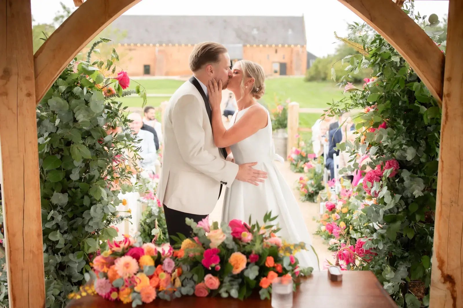 copdock-hall-exclusive-wedding-event-venue-suffolk-kristen-lissimore-photography-rachel-blake-21-1600x1067