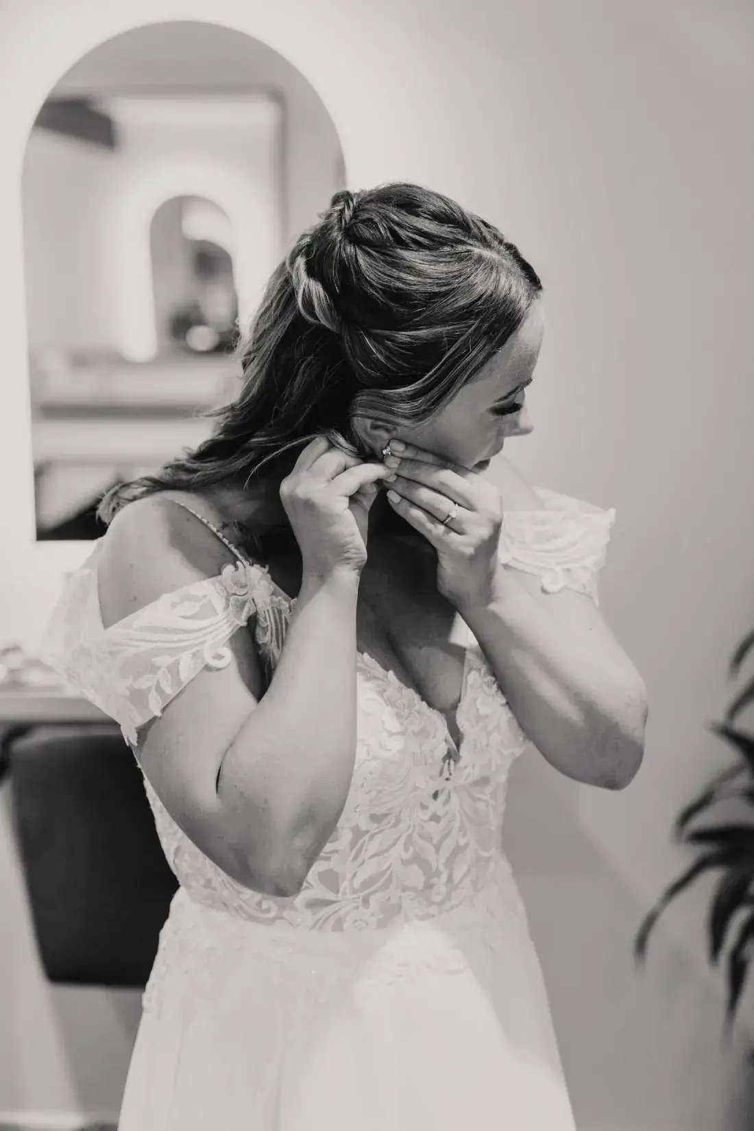 copdock-hall-exclusive-wedding-event-venue-suffolk-charlotte-wotton-photography-juliet-nick-17-1100x1650