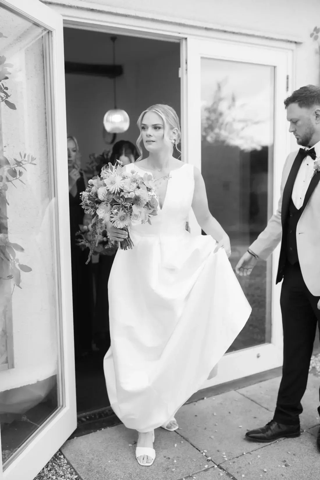 copdock-hall-exclusive-wedding-event-venue-suffolk-kristen-lissimore-photography-rachel-blake-11-1100x1650