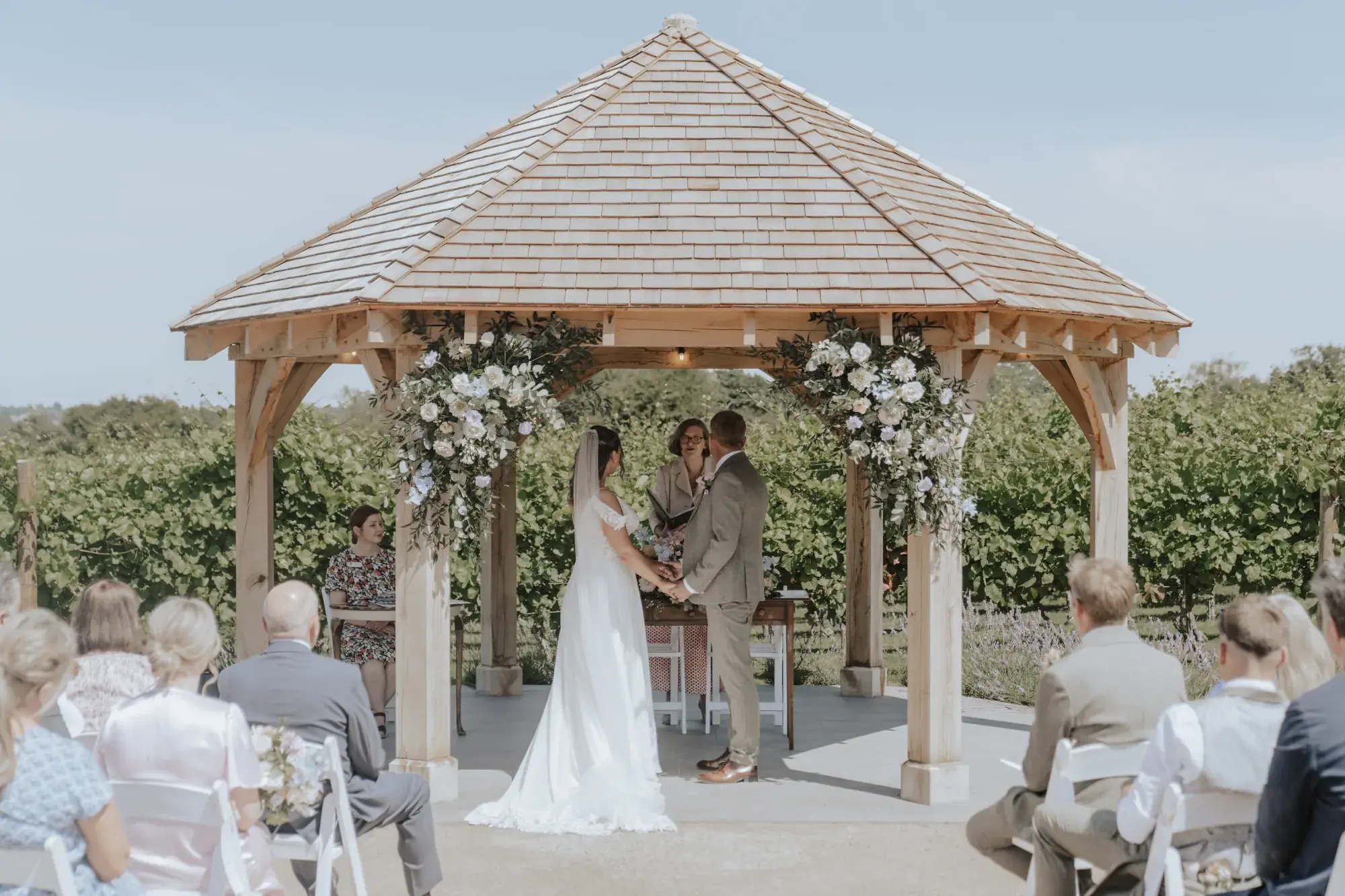 copdock-hall-exclusive-wedding-event-venue-suffolk-charlotte-wotton-photography-juliet-nick-33-2000x1333